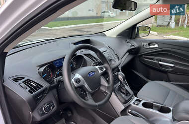 Внедорожник / Кроссовер Ford Escape 2015 в 