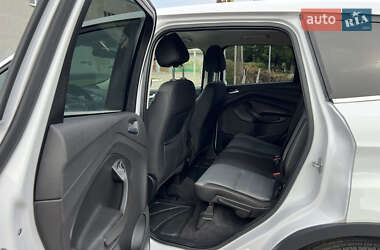Внедорожник / Кроссовер Ford Escape 2015 в 