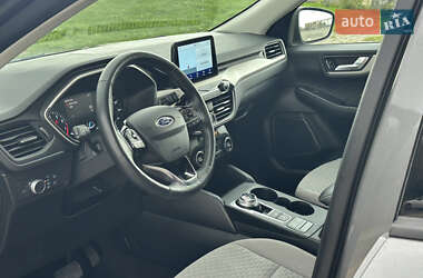 Позашляховик / Кросовер Ford Escape 2021 в 