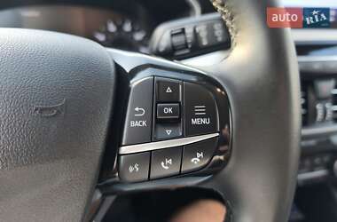 Внедорожник / Кроссовер Ford Escape 2021 в 