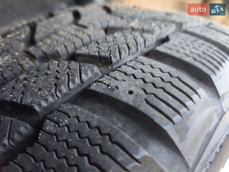 Позашляховик / Кросовер Ford Escape 2021 в Стрию