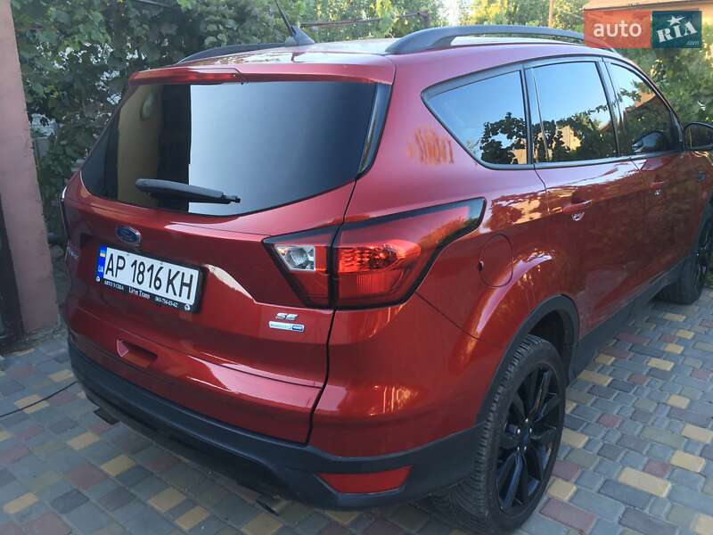 Внедорожник / Кроссовер Ford Escape 2019 в Запорожье