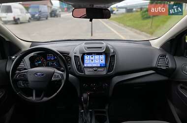 Внедорожник / Кроссовер Ford Escape 2019 в 