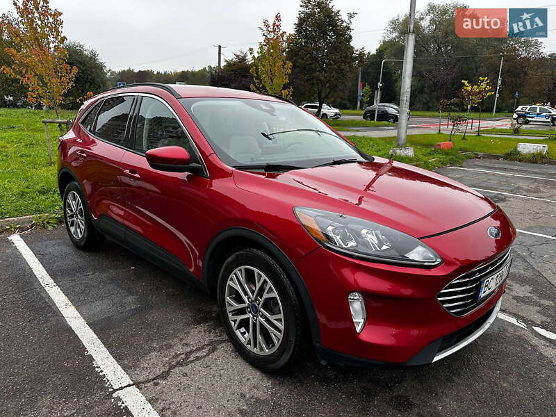 Внедорожник / Кроссовер Ford Escape 2022 в 