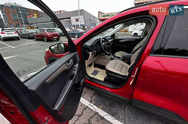 Внедорожник / Кроссовер Ford Escape 2022 в 