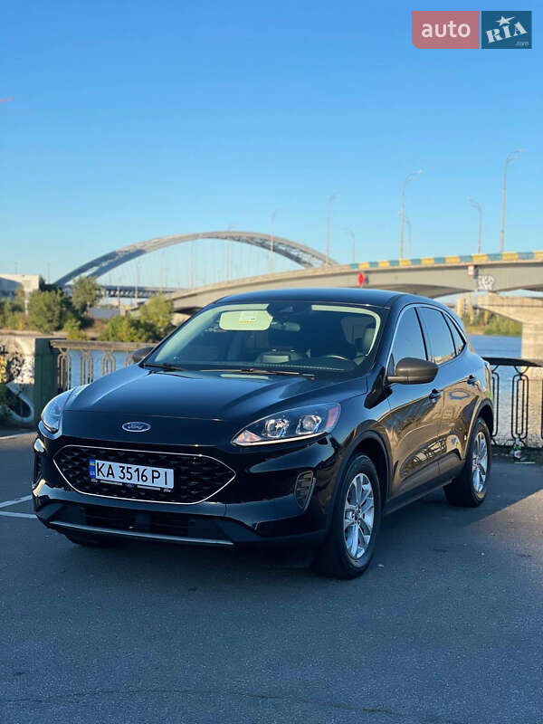 Внедорожник / Кроссовер Ford Escape 2022 в Киеве