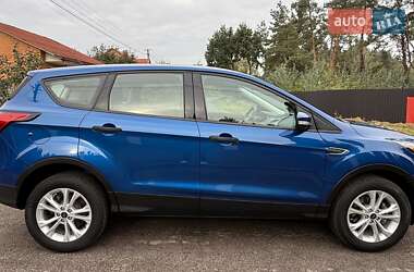 Внедорожник / Кроссовер Ford Escape 2019 в 