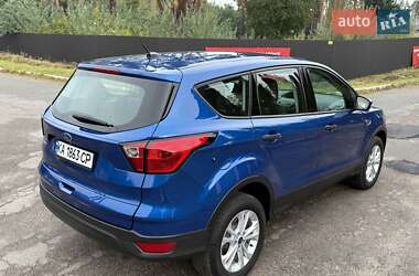 Внедорожник / Кроссовер Ford Escape 2019 в 