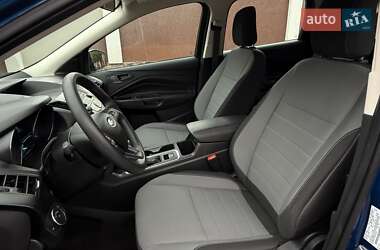 Внедорожник / Кроссовер Ford Escape 2019 в 