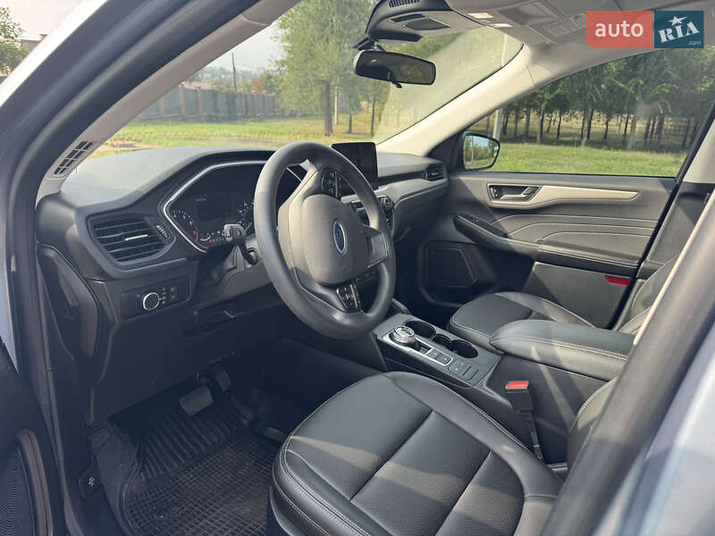 Внедорожник / Кроссовер Ford Escape 2022 в Кривом Роге