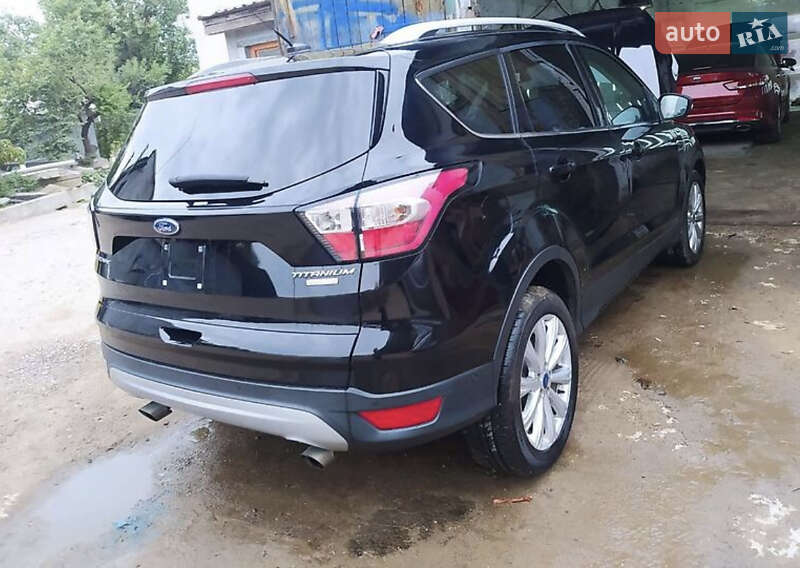 Внедорожник / Кроссовер Ford Escape 2017 в Ивано-Франковске