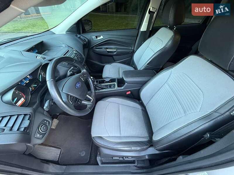 Внедорожник / Кроссовер Ford Escape 2017 в Ровно фото 7 Внедорожник / Кроссовер Ford Escape 2017 в Ровно
