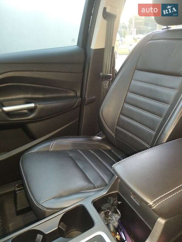 Внедорожник / Кроссовер Ford Escape 2018 в Львове