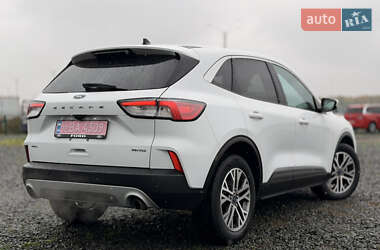 Внедорожник / Кроссовер Ford Escape 2022 в 