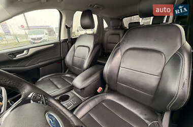 Внедорожник / Кроссовер Ford Escape 2022 в 