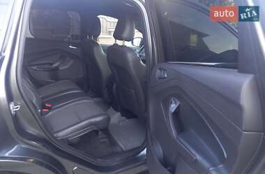 Позашляховик / Кросовер Ford Escape 2017 в 