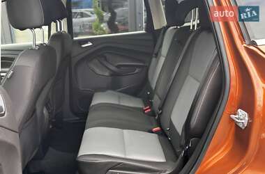 Внедорожник / Кроссовер Ford Escape 2017 в 