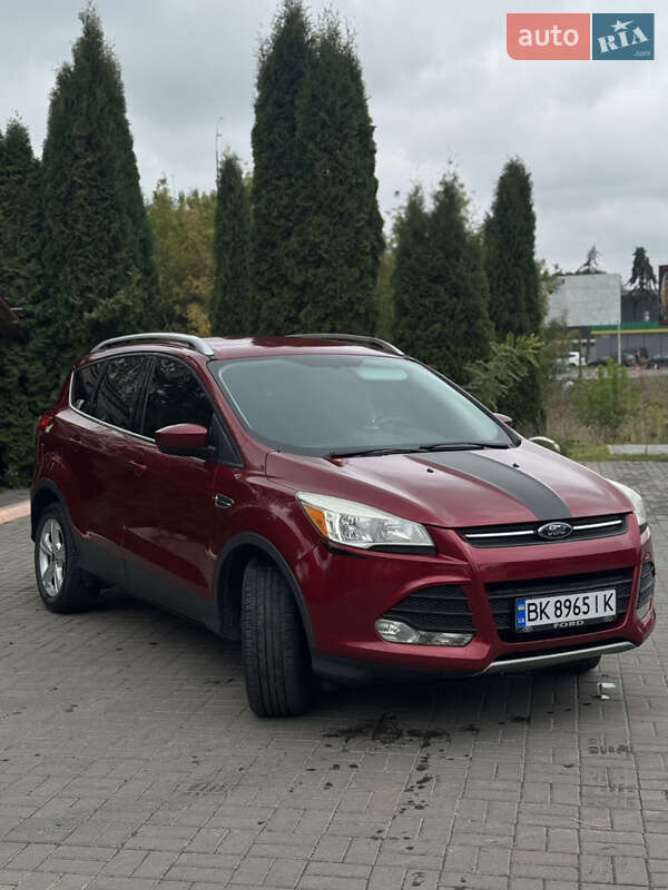 Внедорожник / Кроссовер Ford Escape 2015 в Дубно