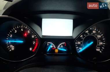 Внедорожник / Кроссовер Ford Escape 2018 в 