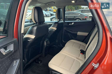 Внедорожник / Кроссовер Ford Escape 2019 в 