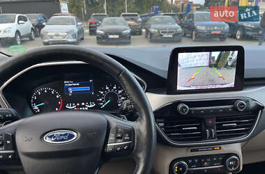 Внедорожник / Кроссовер Ford Escape 2019 в 