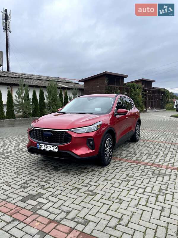 Позашляховик / Кросовер Ford Escape 2023 в Золочеві