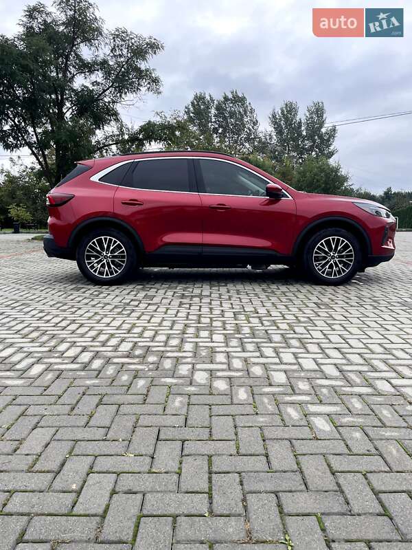 Позашляховик / Кросовер Ford Escape 2023 в Золочеві