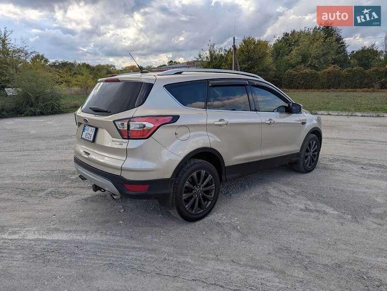 Внедорожник / Кроссовер Ford Escape 2016 в Днепре