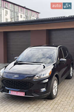 Внедорожник / Кроссовер Ford Escape 2021 в 