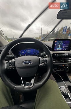 Внедорожник / Кроссовер Ford Escape 2022 в 