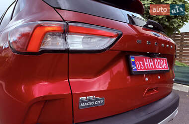 Внедорожник / Кроссовер Ford Escape 2020 в 