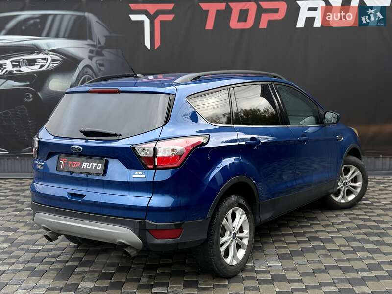 Внедорожник / Кроссовер Ford Escape 2018 в Львове