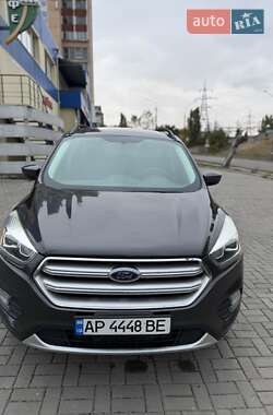 Внедорожник / Кроссовер Ford Escape 2017 в 