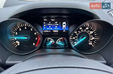 Внедорожник / Кроссовер Ford Escape 2017 в 