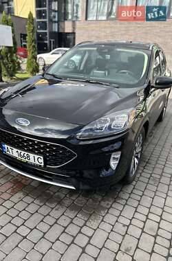 Внедорожник / Кроссовер Ford Escape 2020 в 