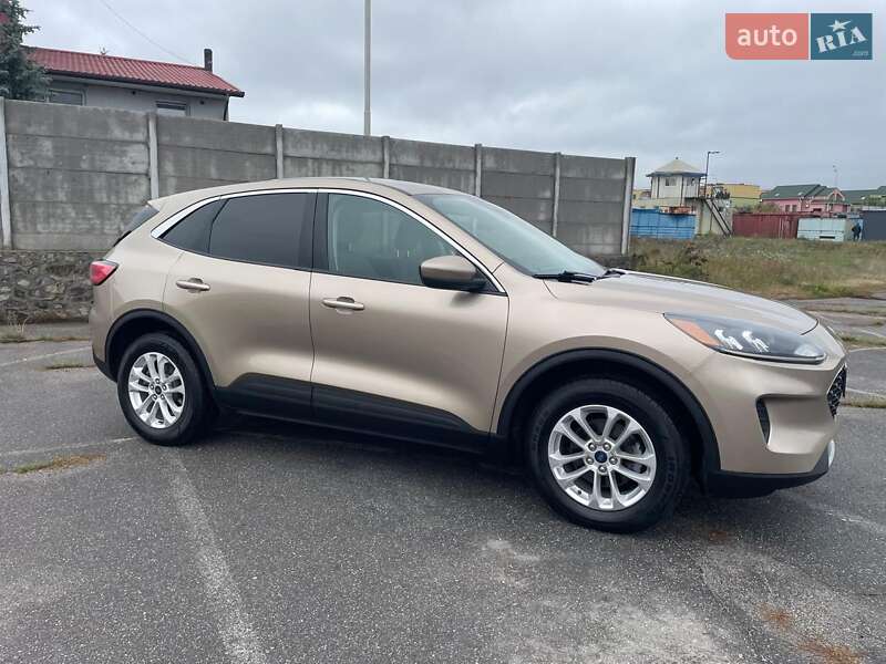 Позашляховик / Кросовер Ford Escape 2020 в Вінниці