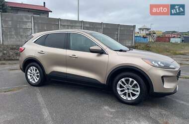 Внедорожник / Кроссовер Ford Escape 2020 в 