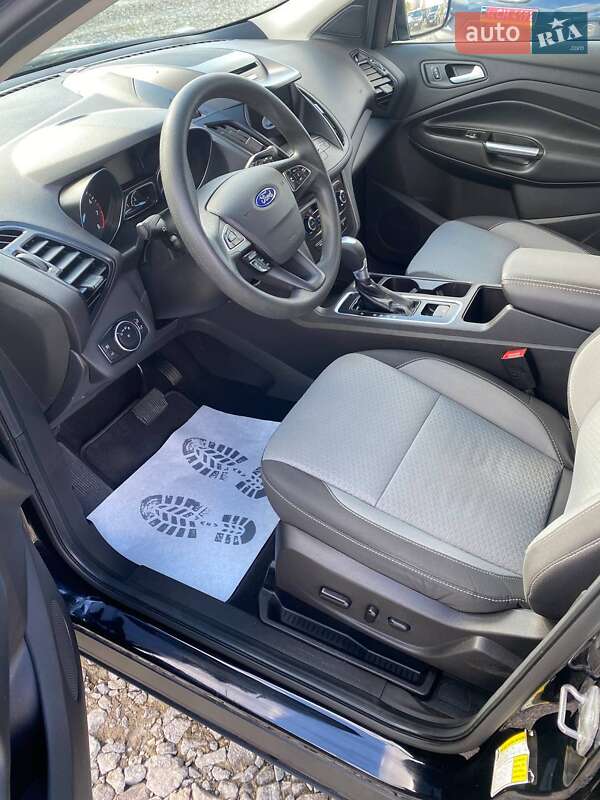 Позашляховик / Кросовер Ford Escape 2017 в Львові