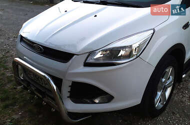 Внедорожник / Кроссовер Ford Escape 2014 в 