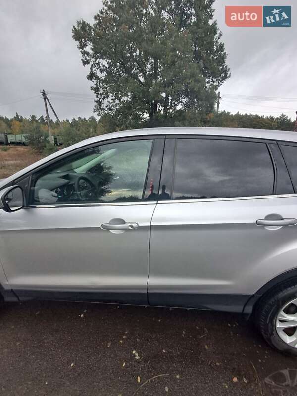 Внедорожник / Кроссовер Ford Escape 2017 в Сосновке