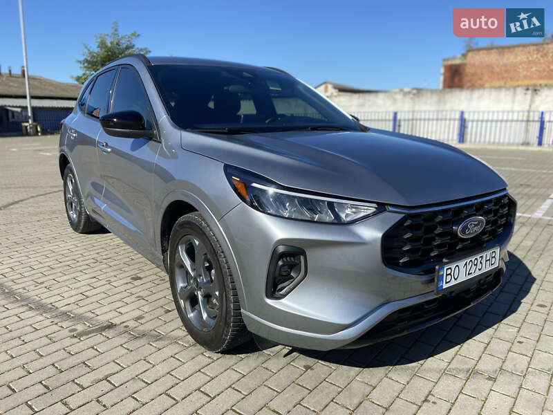 Позашляховик / Кросовер Ford Escape 2023 в Тернополі