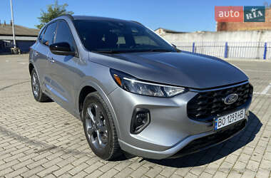 Внедорожник / Кроссовер Ford Escape 2023 в 