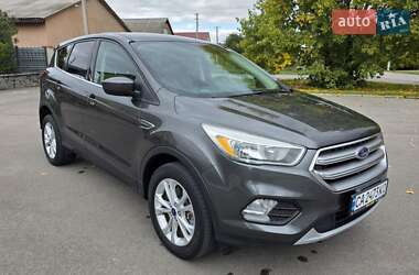 Внедорожник / Кроссовер Ford Escape 2016 в 