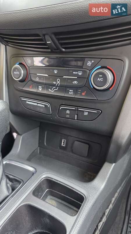 Позашляховик / Кросовер Ford Escape 2016 в Умані фото 21 Позашляховик / Кросовер Ford Escape 2016 в Умані