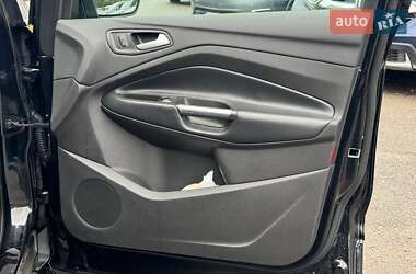 Внедорожник / Кроссовер Ford Escape 2019 в 