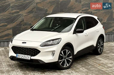 Позашляховик / Кросовер Ford Escape 2022 в 