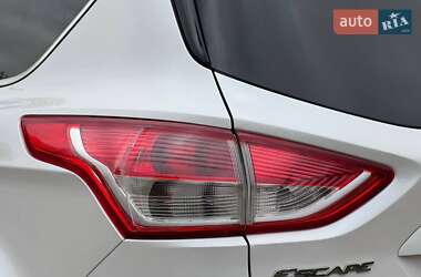 Внедорожник / Кроссовер Ford Escape 2014 в 