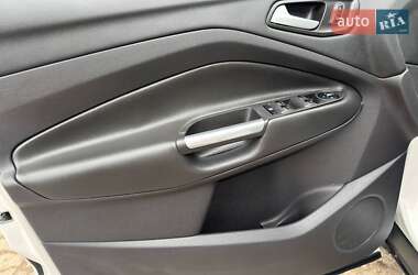 Внедорожник / Кроссовер Ford Escape 2014 в 