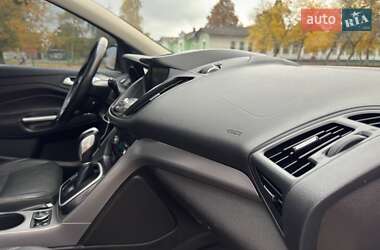 Внедорожник / Кроссовер Ford Escape 2014 в 