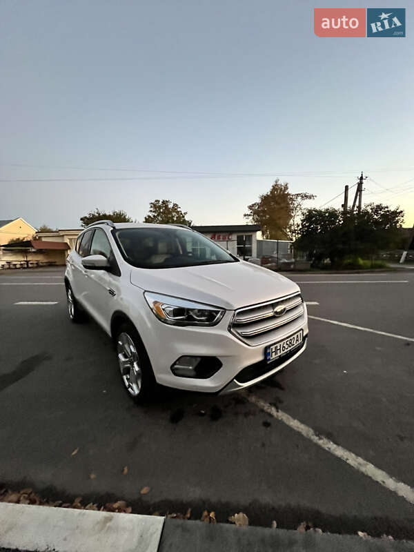 Внедорожник / Кроссовер Ford Escape 2018 в Килии фото 8 Внедорожник / Кроссовер Ford Escape 2018 в Килии